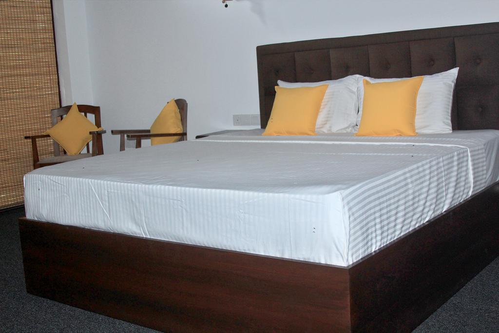 Elegant Hamlets Home Stay Chilaw Exteriör bild
