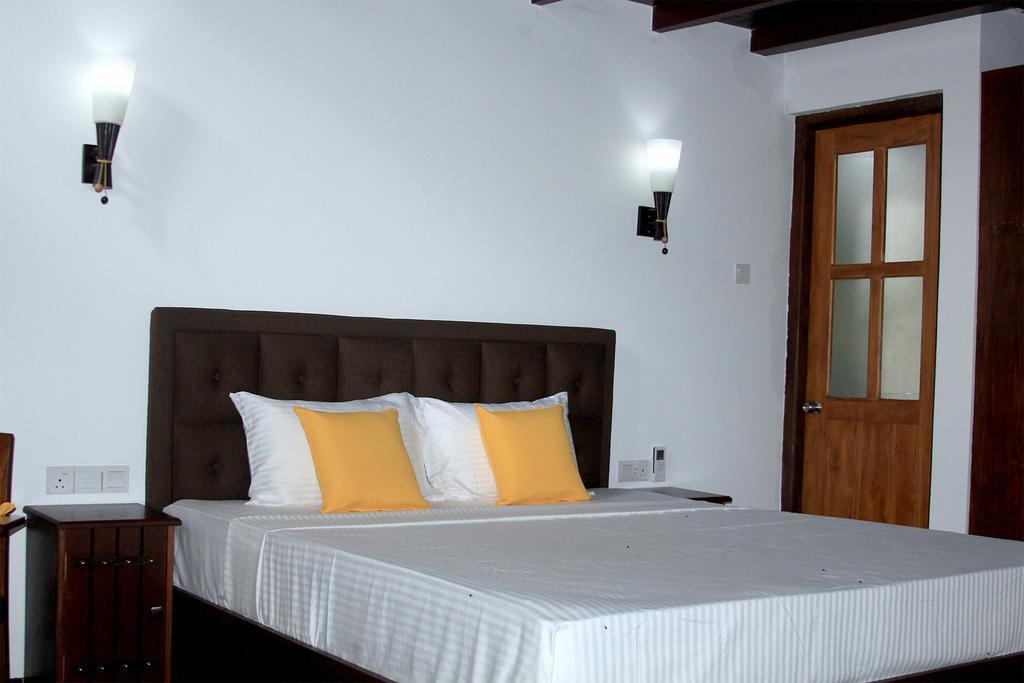 Elegant Hamlets Home Stay Chilaw Exteriör bild